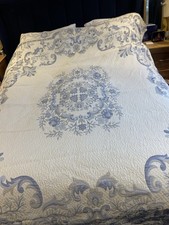 Beautiful Blue And Cream Jacquard Reversible Double Bedspread 