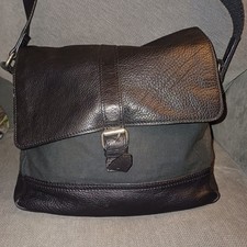 UNISEX WHITE STUFF BLACK