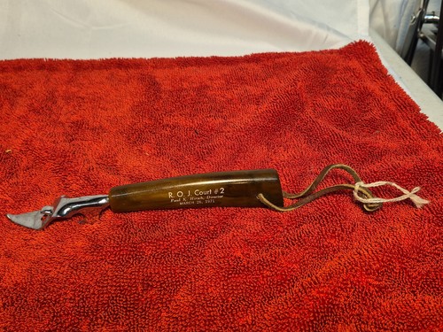 Vintage 1971 bakelite carmel - bakelite,