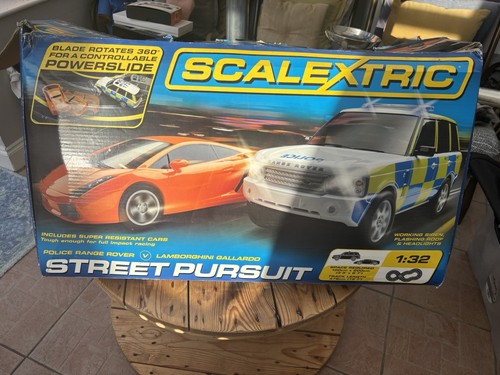 Scalextric street pursuit - scalextric, slot