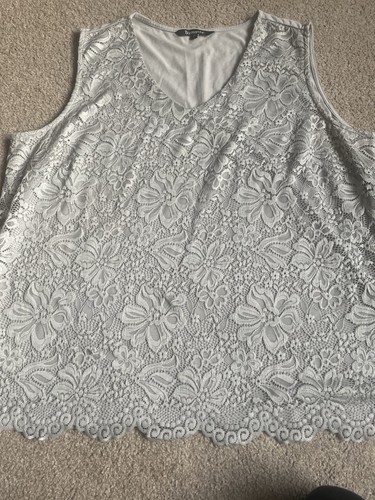 Lace vest top size - top, 22