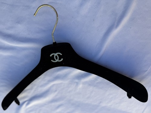 Authentic chanel black - 01,