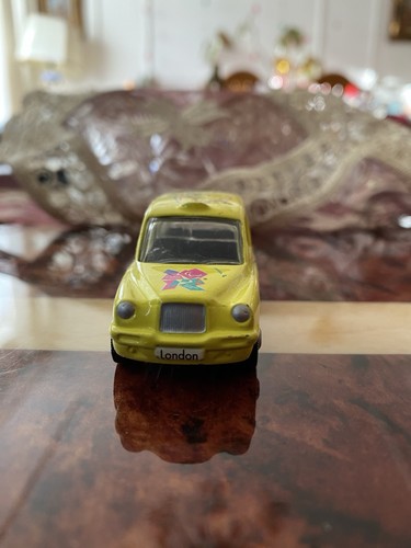 Corgi london taxi cabs 2012 - taxi,