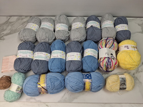 Yarn yarns job lot - 18,