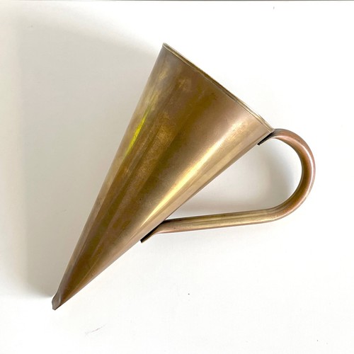 Pint jug conical - pint,