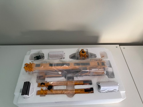 Diecast liebherr ltm1350 - 1:50,