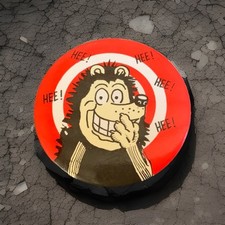 Vintage Gnasher Dennis the Menace Dog Badge. I13