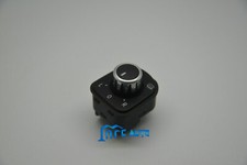 Side mirror switch - side,