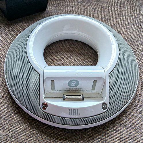 Jbl stage audio dock - on,