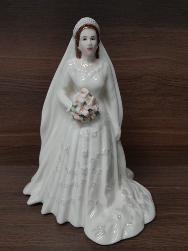 Royal worcester queen - royal,