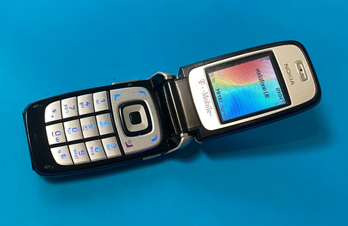 Nokia 6101 mobile flip phone - nokia,
