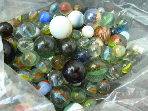 Alte verschiedene glas kugeln - verschiedene,
