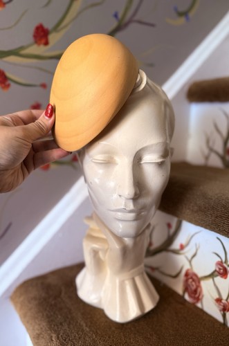 Oval round side percher - round,