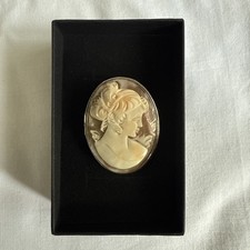 **VINTAGE 800 SILVER CAMEO