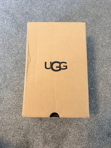 Empty ugg shoe box packaging - empty,
