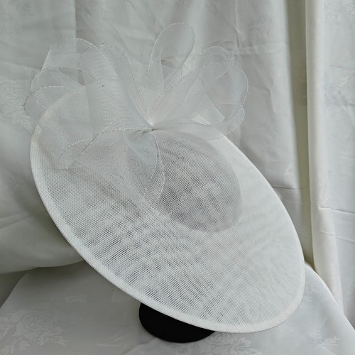Pure white flower wide brim - white,