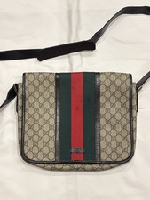 Gucci GG Supreme Messenger