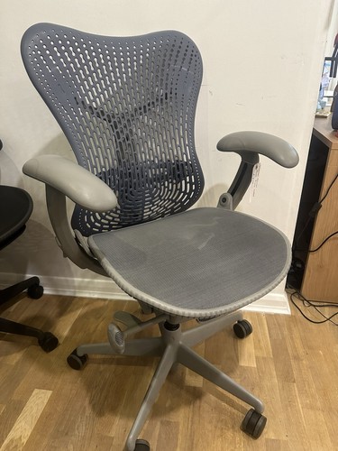 Herman miller mirra chair - herman,