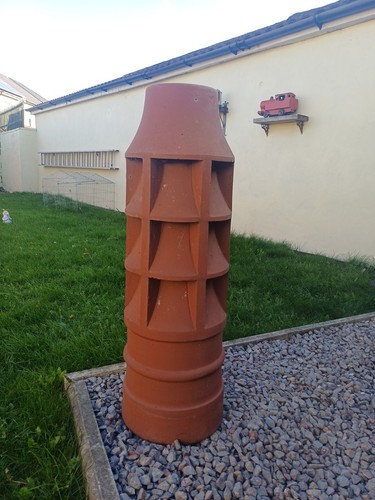 Heavy terracotta chimney - terracotta, pot