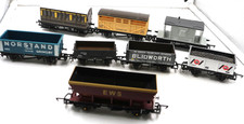 8 pieces of Hornby rolling