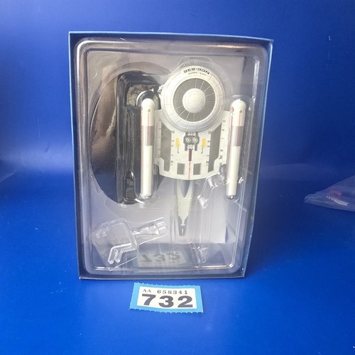 Eaglemoss star trek starship - eaglemoss,