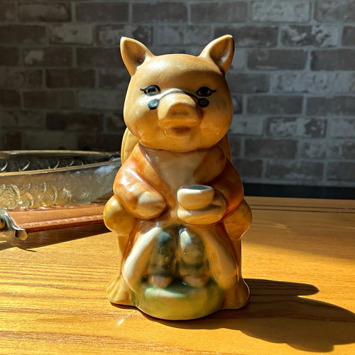 Glossy ceramic pig figurine - glossy,