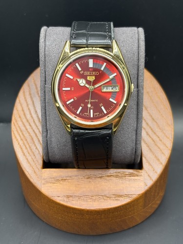 Seiko deep red racer - seiko,