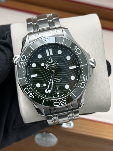 Omega seamaster 2026 green - omega,