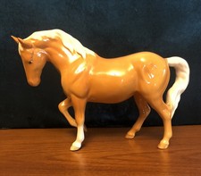 VINTAGE BESWICK PALOMINO STOCKY JOGGING MARE MODEL No.855 - 3rd EDITION