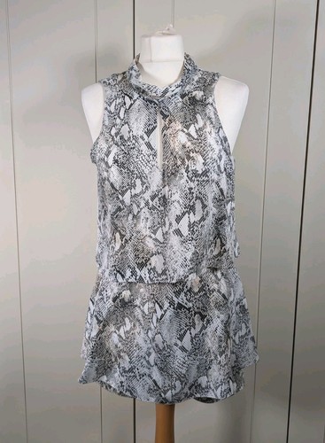River island snake - island,