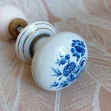 LARGE VINTAGE PAIR OFF WHITE PORCELAIN CHINA BLUE RIM LOCK DOOR KNOBS FLORAL