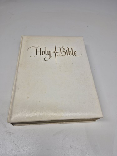 Holy bible vintage - holy, king