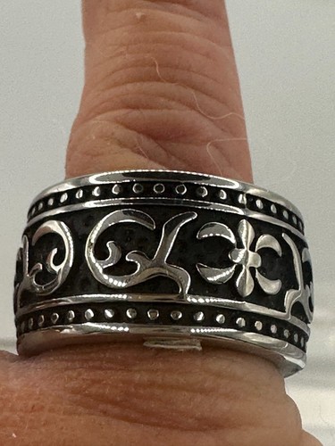 Mens tribal band ring 13mm