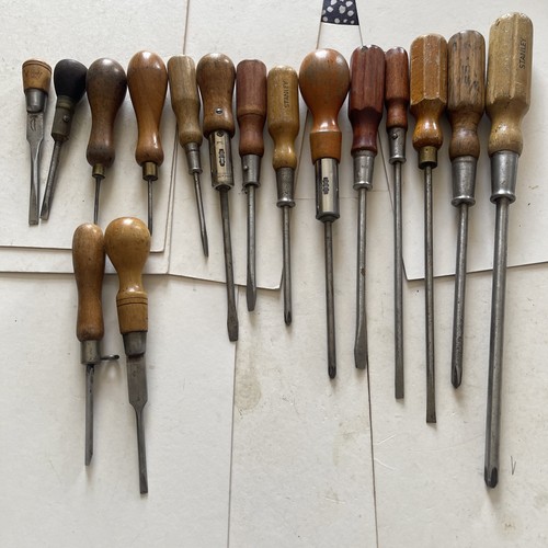 Vintage early wood handled - 16,