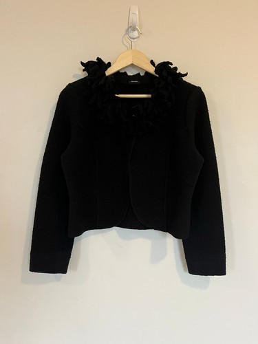 Black 100 wool ruffle collar - wool,