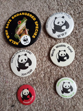 6x WWF Pin Badges Retro
