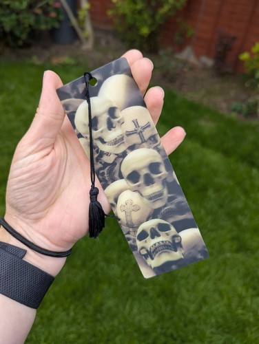 Bookmark skulls halloween - 3d,