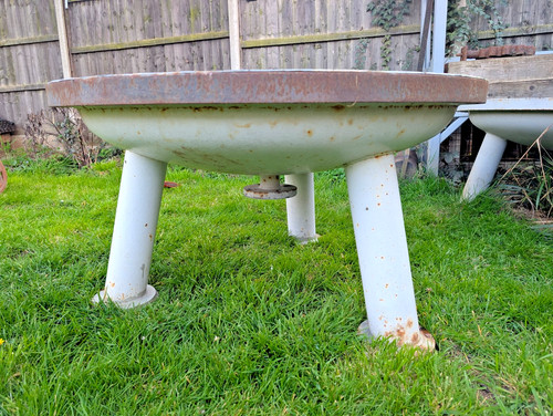 Large cast iron base water - large,
