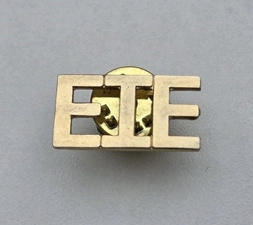 Arsenal hooligan pin badge - hooligan,
