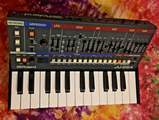 Roland JU-06A Boutique range JUNO-60 and JUNO-106 with K-25m Keyboard