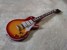 GIBSON LES PAUL MINI 1:6 REPLICA KISS FREHLEY MINIATURE 7" BURST GUITAR TRIBUTE