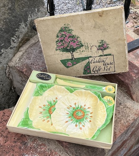 Vintage boxed carlton ware - boxed,