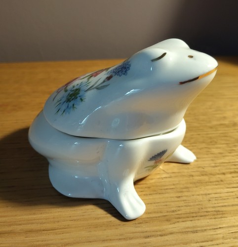 Aynsley wild tudor - tudor, frog