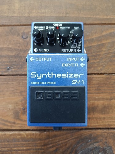 Boss synthesizer guitar - sy-1,