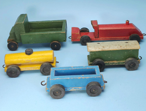 Mixed lot 1940s wooden toy - mixed,