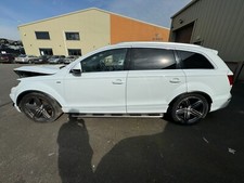 AUDI Q7 WHITE PASSENGER LEFT FRONT BARE DOOR 2007 TO 2015 S9R