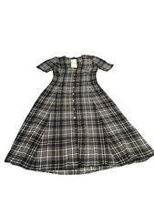 Callipygian Black & White