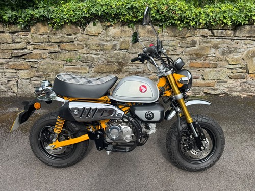 Honda 125 monkey bike - z,