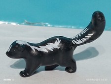 PLAYMOBIL FIGURE SKUNK TRAPPER