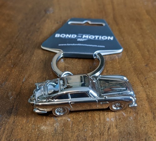 James bond 007 - james, martin